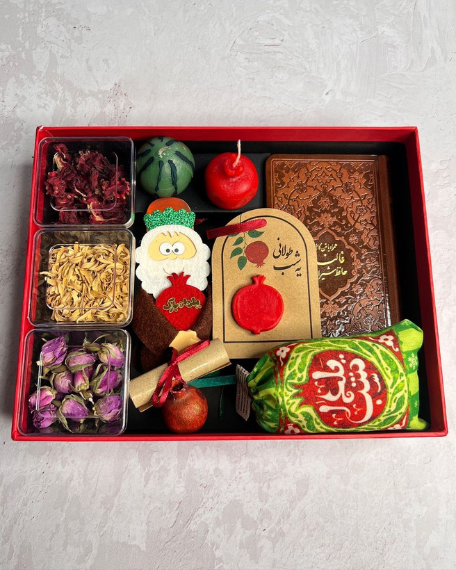 پک دمنوش و حافظ هدیه یلدا زنانه و مردانه ۱۸۲