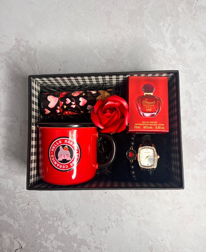 باکس کادو دخترانه هدیه ولنتاین ماگ و ساعت و عطر ۲۰۶