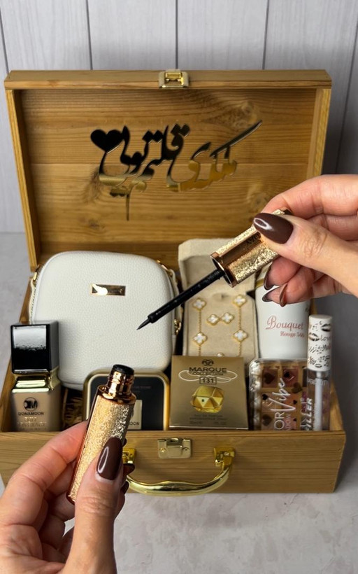 کادو روز زن، هدیه لاکچری باکس چوبی کد ۲۵۹